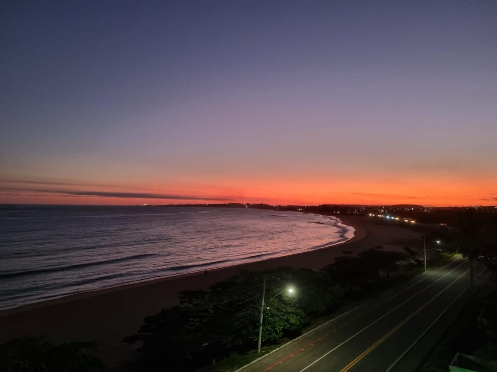 Ipe Amarelo - Frente Ao Mar Na Praia De Meaipe, กวาราปารี ภายนอก รูปภาพ